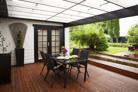 Mountain Whispers The Gatsby - Nelson Bay Accommodation.com 2