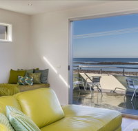 Moyan - Standing tall at the edge of the Indian Ocean - Accommodation Nelson Bay