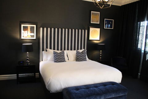 Mrs Banks Hotel - Accommodation Nelson Bay 0