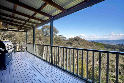 Narrow Neck Lodge - Nelson Bay Accommodation.com 2