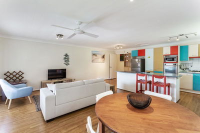 Navala Avenue, 6