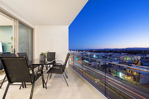 NEO Apartments Mermaid Beach - Accommodation Nelson Bay 2