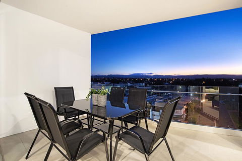 NEO Apartments Mermaid Beach - Accommodation Nelson Bay 3