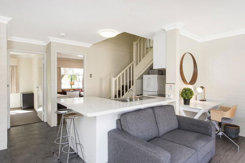 Subiaco Village 30 - Nelsons Bay Accommodation 4