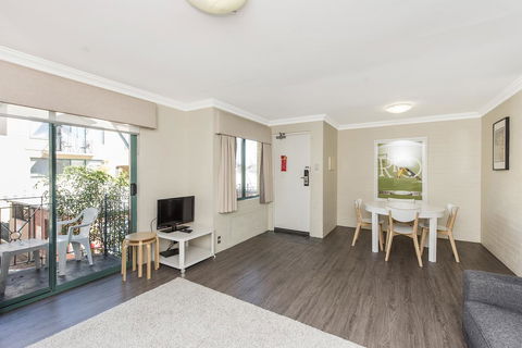 Subiaco Village 30 - Nelsons Bay Accommodation 8