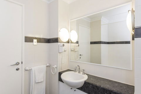 Subiaco Village 30 - Nelsons Bay Accommodation 15