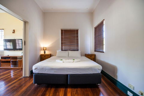 Captain Stirling Hotel - Accommodation Nelson Bay 1