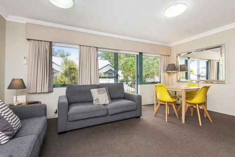 Subiaco Village 20 - Nelsons Bay Accommodation 2