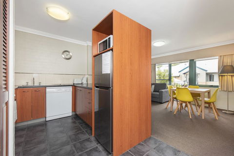 Subiaco Village 20 - Nelsons Bay Accommodation 9