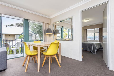 Subiaco Village 20 - Nelsons Bay Accommodation 3
