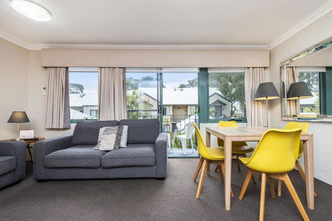 Subiaco Village 20 - Nelsons Bay Accommodation 1