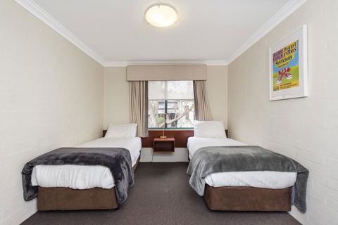 Subiaco Village 20 - Nelsons Bay Accommodation 13