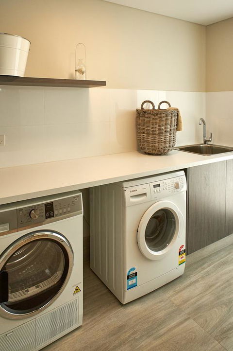 The Urban Beach House - Accommodation Nelson Bay 20