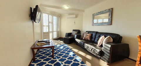 Scarborough Beach Front Resort - Shell Ten - Accommodation Nelson Bay 5
