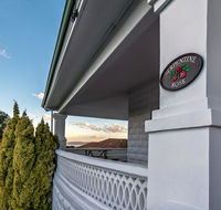 Serpentine Rose - Accommodation Nelson Bay