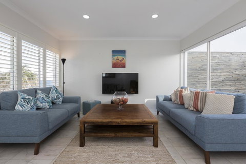Cottesloe Beach House II - Accommodation Nelson Bay 4
