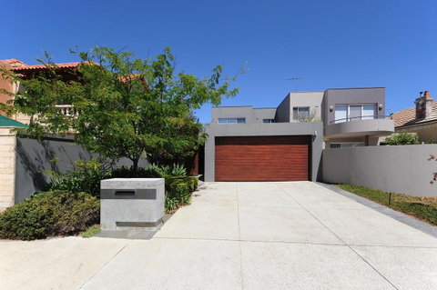 Cottesloe Beach House II - Accommodation Nelson Bay 22