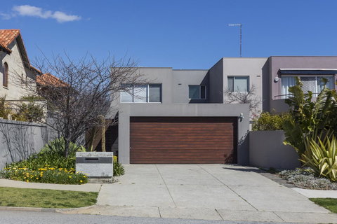 Cottesloe Beach House II - Accommodation Nelson Bay 26