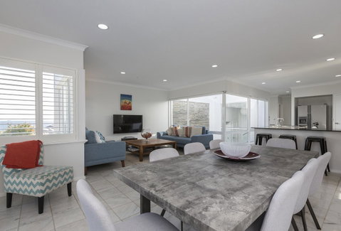 Cottesloe Beach House II - Accommodation Nelson Bay 1