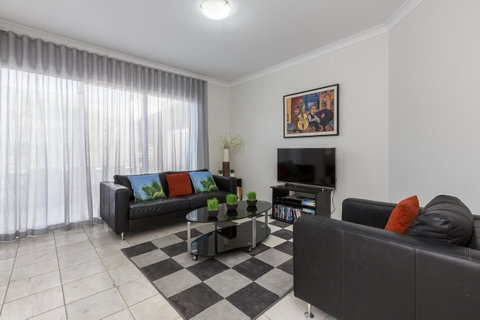 Cottesloe Beach House II - Accommodation Nelson Bay 7