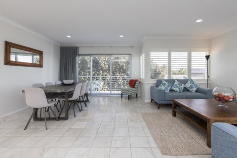 Cottesloe Beach House II - Accommodation Nelson Bay 0