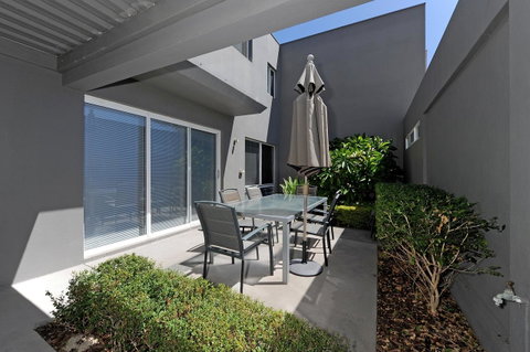 Cottesloe Beach House II - Accommodation Nelson Bay 21
