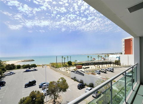 Nautica Residences Mandurah - Accommodation Nelson Bay 3