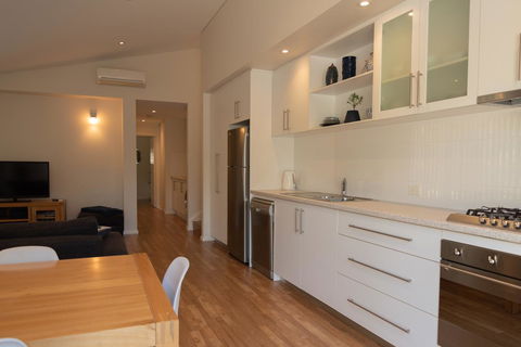 Cape Villas Dunsborough Unit 2 - Accommodation Nelson Bay 3