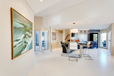 Cottesloe Contemporary Villa - Accommodation Nelson Bay 5
