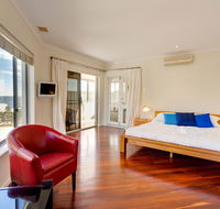 Cottesloe Contemporary Villa - Accommodation Nelson Bay