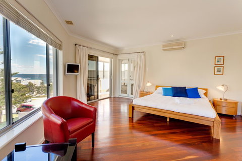 Cottesloe Contemporary Villa - Accommodation Nelson Bay 0