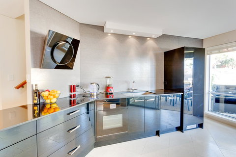 Cottesloe Contemporary Villa - Accommodation Nelson Bay 12