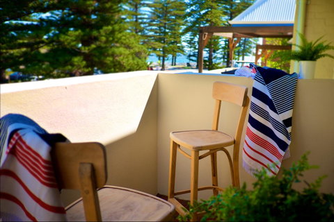 Cottesloe Artist's Beach Retreat - Accommodation Nelson Bay 19