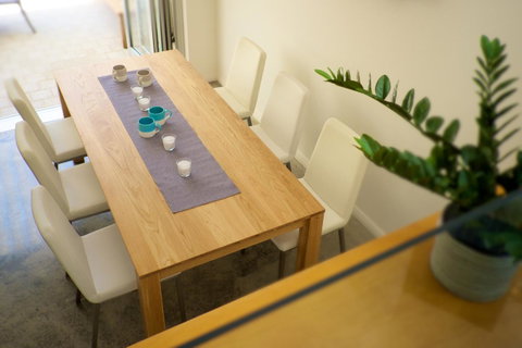 Cottesloe Artist's Beach Retreat - Accommodation Nelson Bay 10