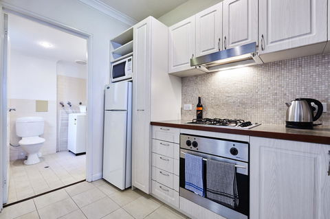 Fremantle Townhouse U/5 - Nelsons Bay Accommodation 0