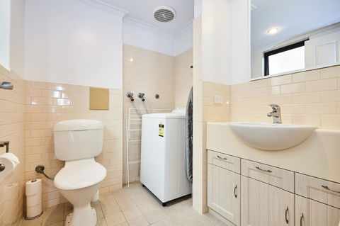 Fremantle Townhouse U/5 - Nelsons Bay Accommodation 7