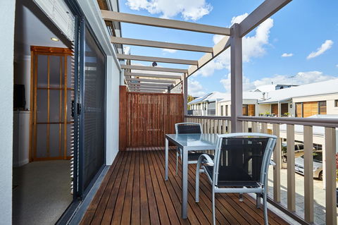 Fremantle Townhouse U/5 - Nelsons Bay Accommodation 11