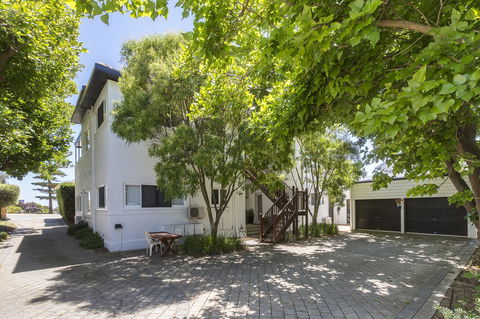 Cottesloe Bel-Air Apartment - Accommodation Nelson Bay 15