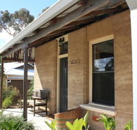 Hotham Ridge Winery and Cottages - Accommodation Nelson Bay