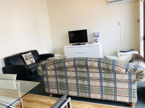 Seashore Memories - Sleeps 3 - Accommodation Nelson Bay 4