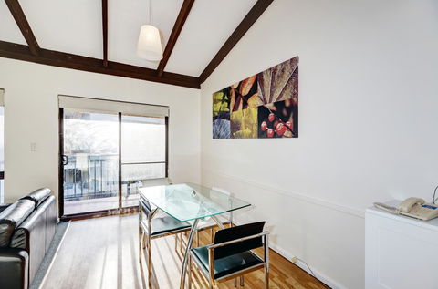 Seashore Memories - Sleeps 3 - Accommodation Nelson Bay 9