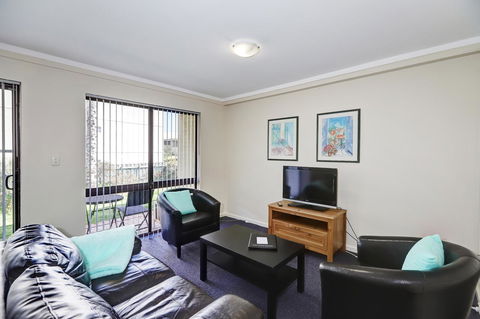West Beach Lagoon 202 - Quiet & Ground Floor! - Accommodation Nelson Bay 12