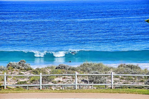 Beachfront @ Scarbs - Accommodation Nelson Bay 13