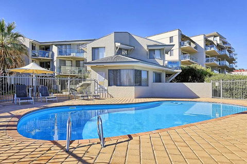 Beachfront @ Scarbs - Accommodation Nelson Bay 5