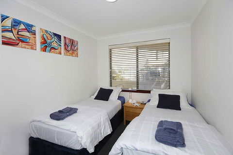 Beachfront @ Scarbs - Accommodation Nelson Bay 8