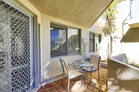 Beachfront @ Scarbs - Accommodation Nelson Bay 11