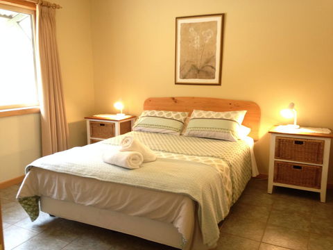 Riverside Retreat Chalets, Walpole - Nelsons Bay Accommodation 12