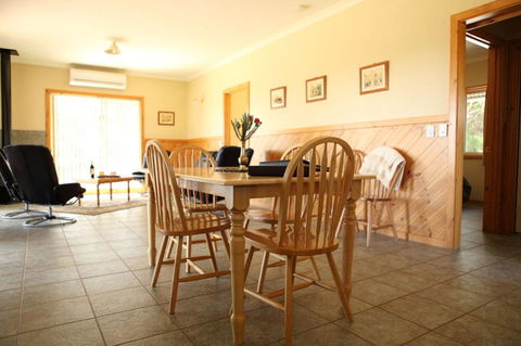 Riverside Retreat Chalets, Walpole - Nelsons Bay Accommodation 10
