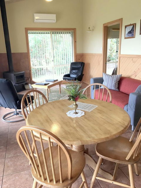 Riverside Retreat Chalets, Walpole - Nelsons Bay Accommodation 2