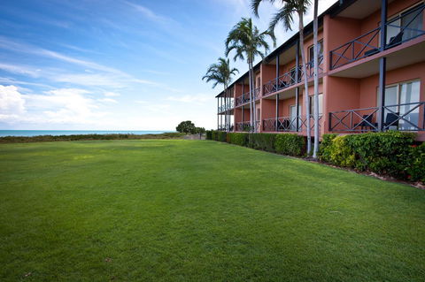 Moonlight Bay Suites - Accommodation Nelson Bay 12